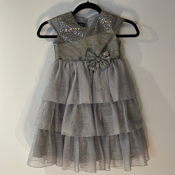 Isabell & Chloe Silver Party Dress with Sequin Bodice and tiered chiffon skirt - Picture 1 of 4
